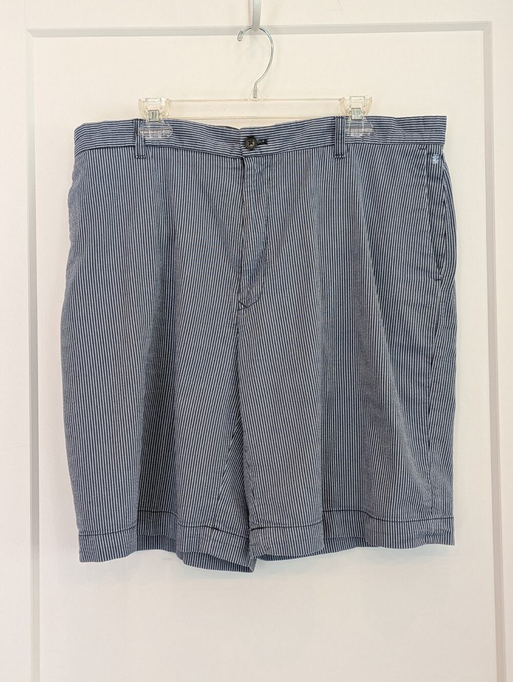 Izod Men’s Size 40 Chino Shorts, Blue & White Stripes, Lightweight, Comfortable